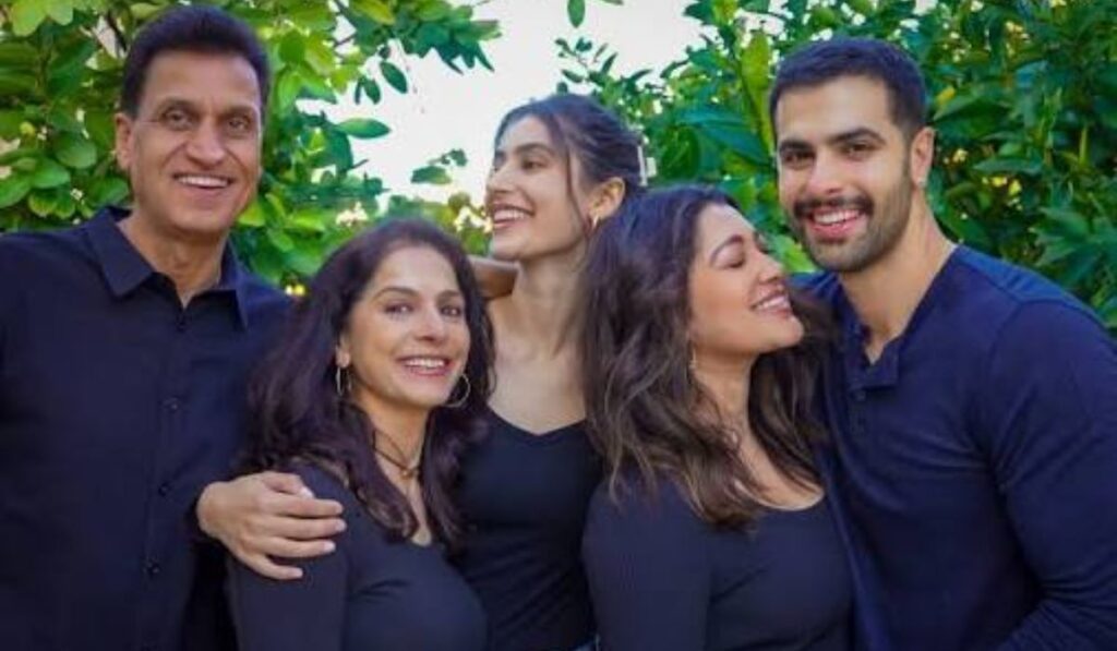 Sonia Rathee Family